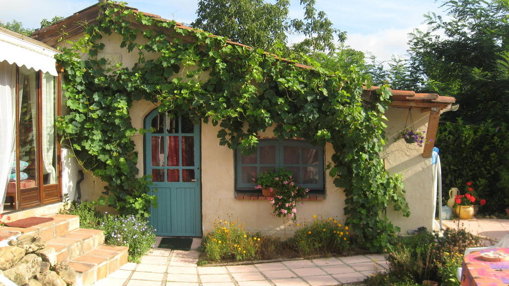 Chambre D'Hotes Oeuil De Bouc Madiran Room photo