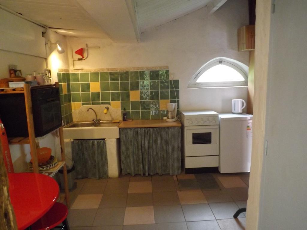 Chambre D'Hotes Oeuil De Bouc Madiran Exterior photo
